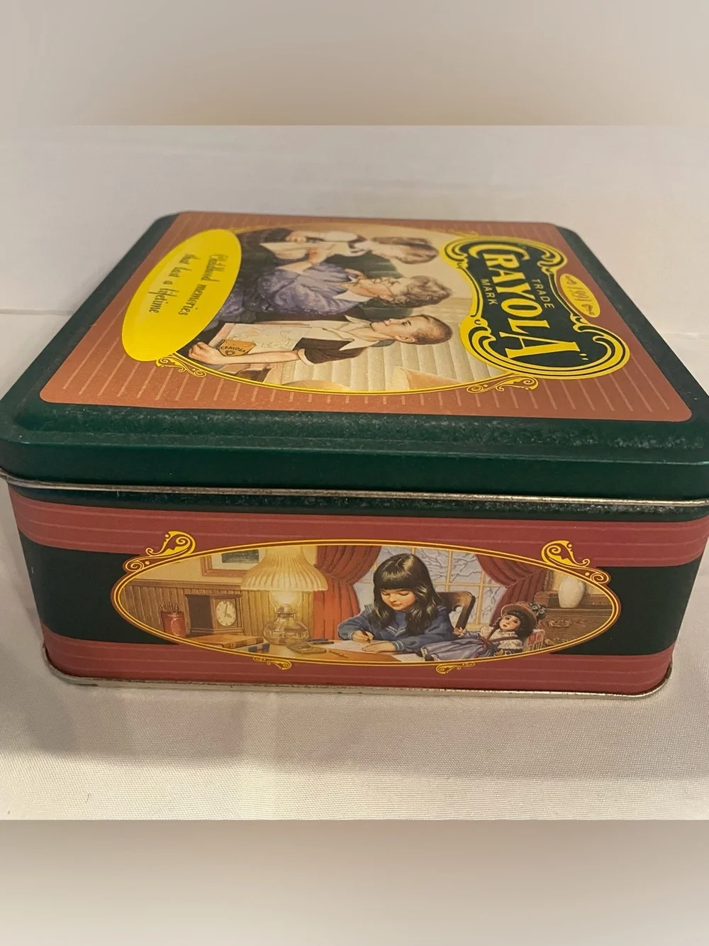 Vintage 1994 Crayola Collectible Tin – “Childhood Memories That Last a Lifetime”